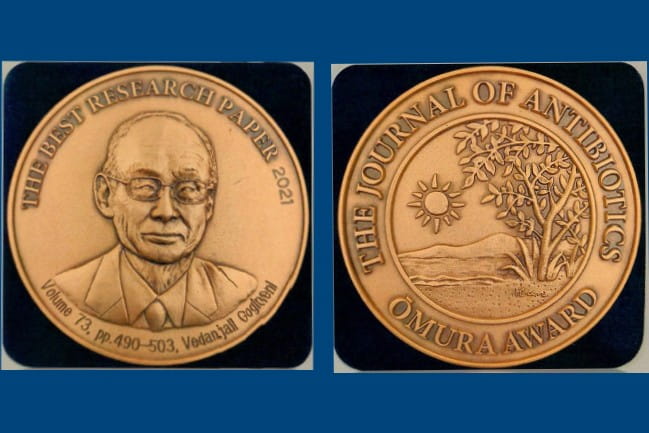 Omura research award medal